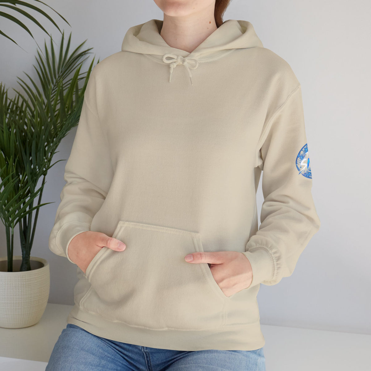 Nord Globe Hoodie — Blue Vintage Graphic Hooded Sweatshirt
