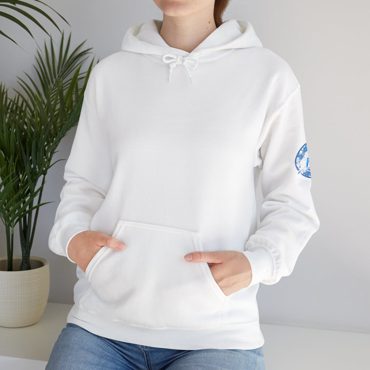Nord Globe Hoodie — Blue Vintage Graphic Hooded Sweatshirt