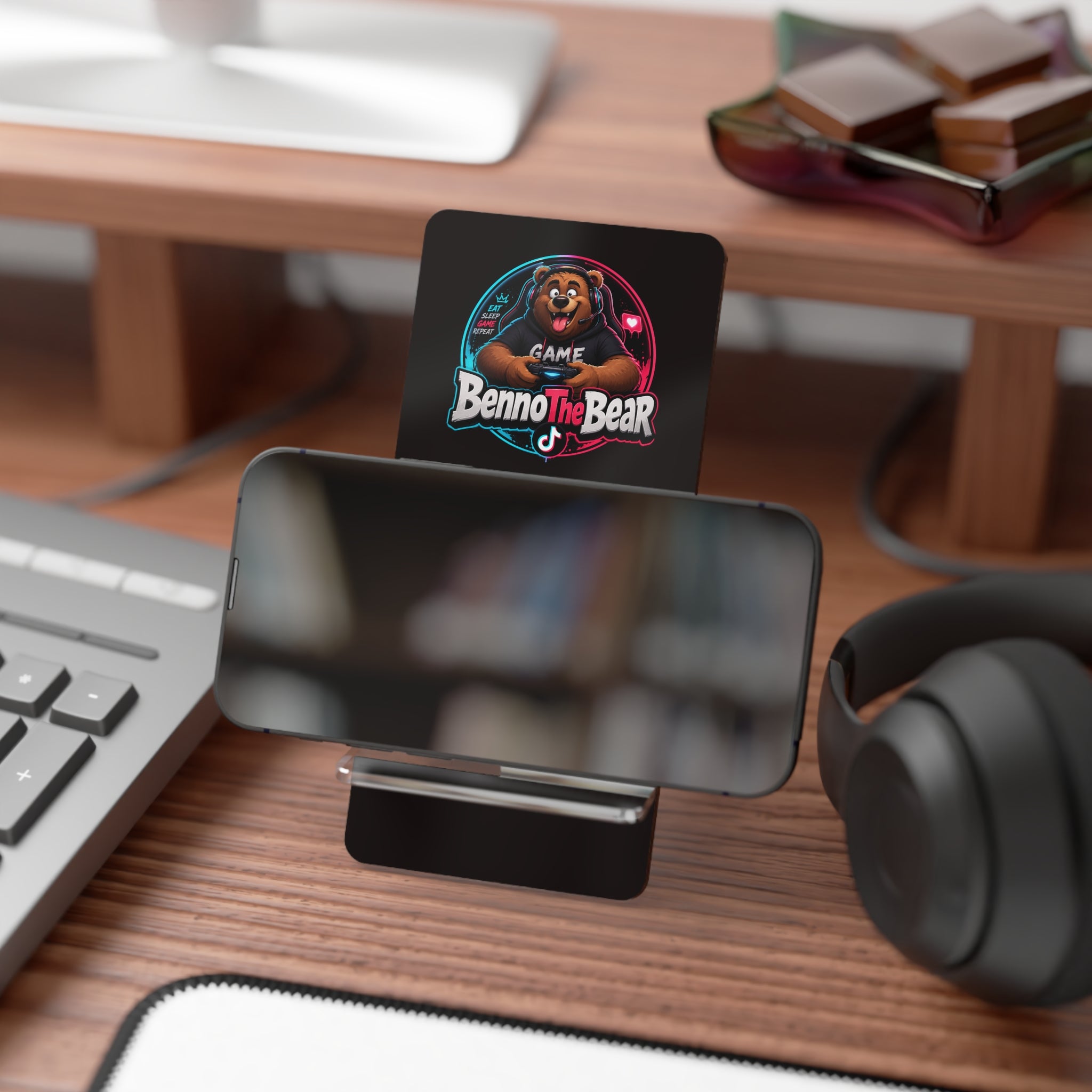 Phone Stand — 'Benno the Bear' Gaming Smartphone Display Stand