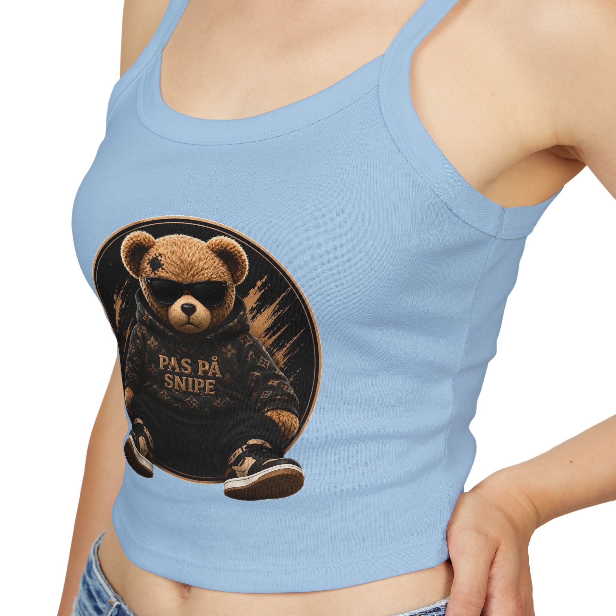 Teddy Bear Graphic Tank Top — "Pas På Snipe" Cute Vintage Bear Crop Top